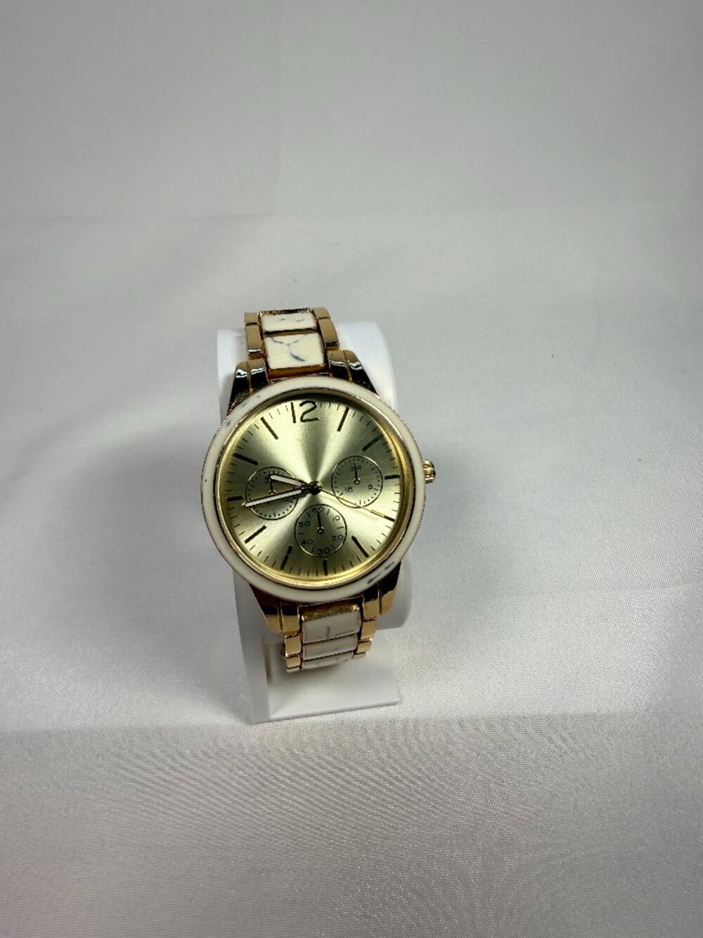 Women's Gold Tone Marble Accent Bracelet Watch Quartz Analog Fashion Watch